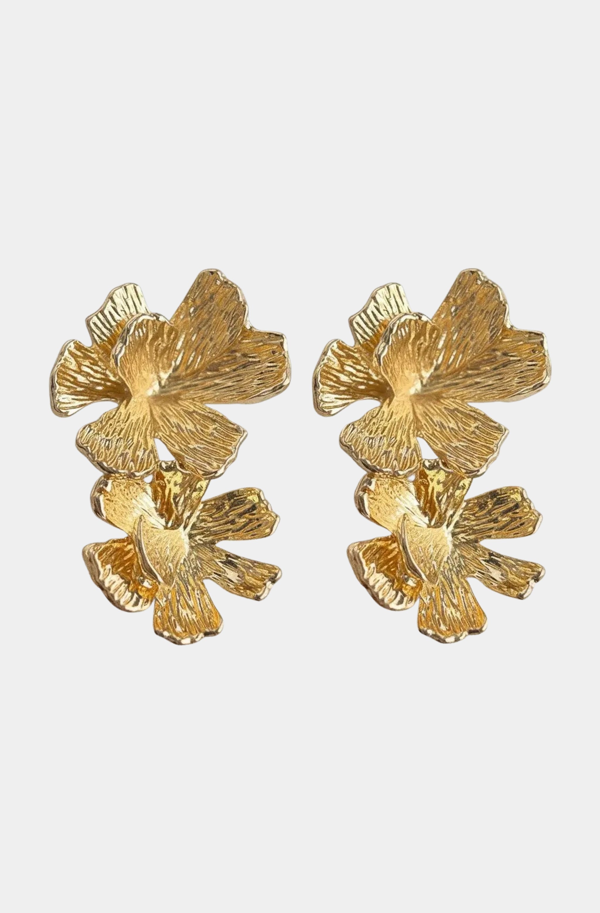 Artistic Floral Drop Earrings with Vintage Charm