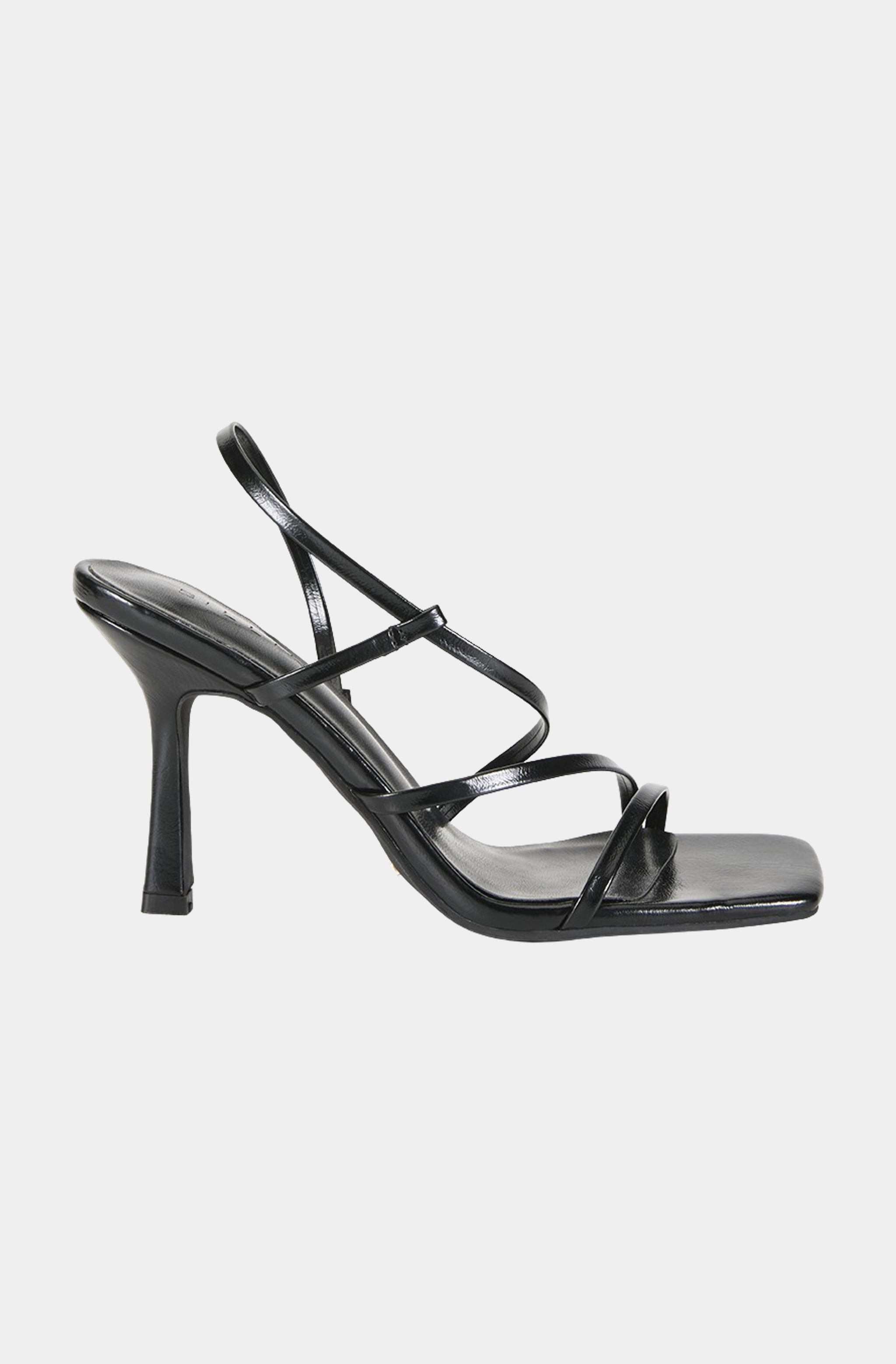 Shakira Heel