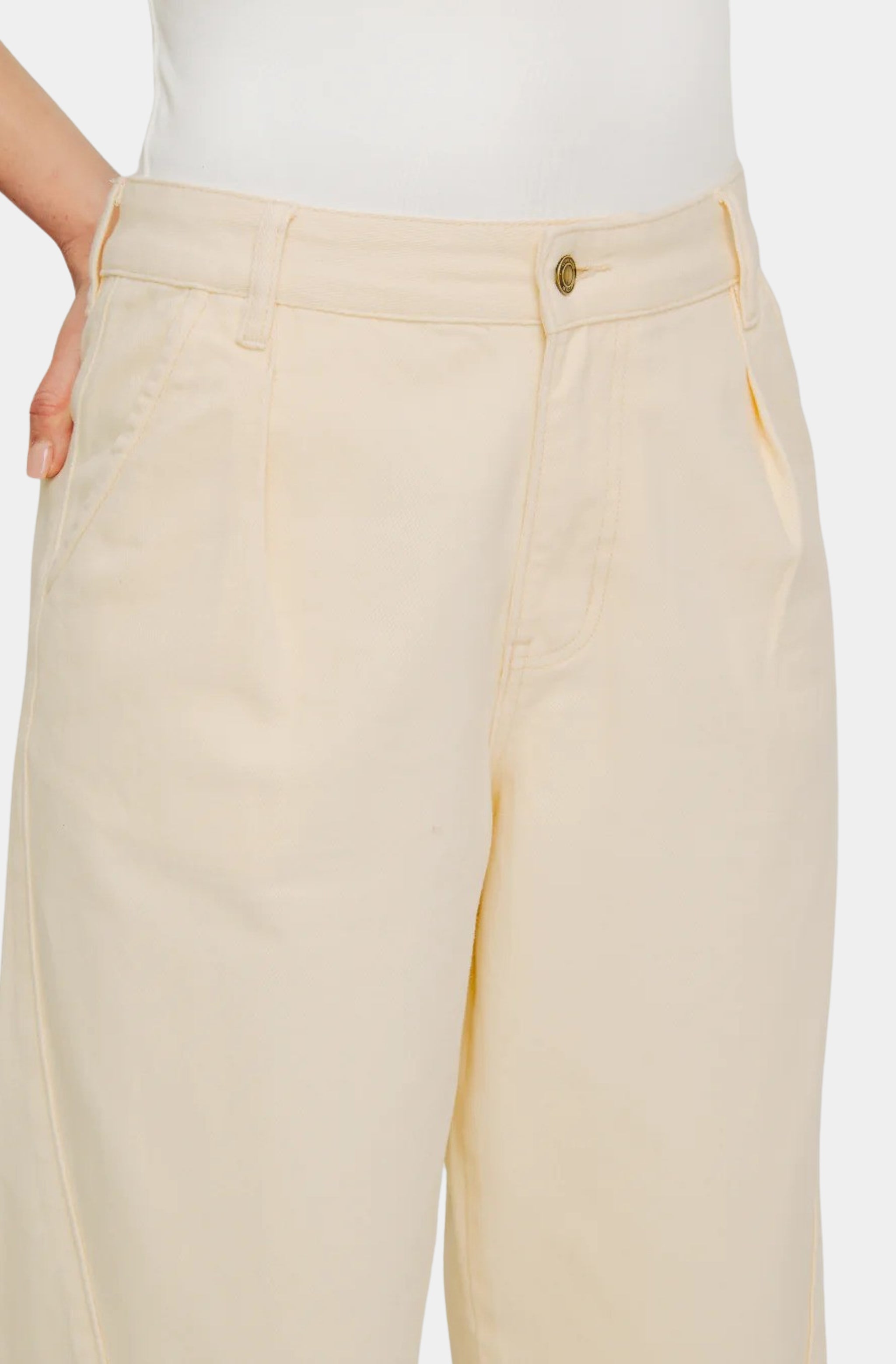Cleo Jeans